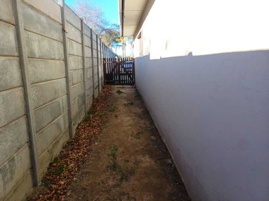 4 Bedroom Property for Sale in Prince Alfred Hamlet Western Cape